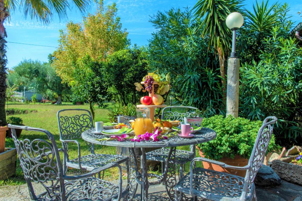 Hostly - Country House Donoratico - Only For Families Exteriör bild